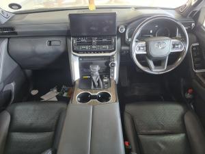 Toyota Land Cruiser 300 3.3D ZX - Image 6