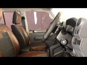 Toyota Land Cruiser 79 2.8GD-6 double cab auto - Image 10