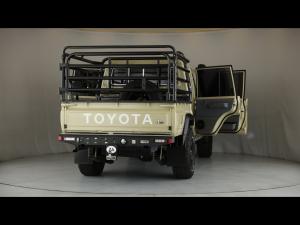 Toyota Land Cruiser 79 2.8GD-6 double cab auto - Image 24