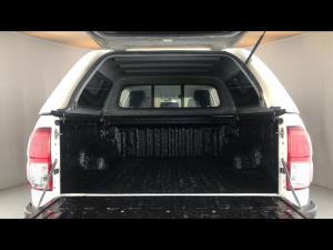 Toyota Hilux 2.4GD-6 double cab 4x4 Raider manual - Image 13