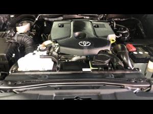 Toyota Hilux 2.4GD-6 double cab 4x4 Raider manual - Image 14