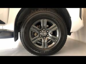 Toyota Hilux 2.4GD-6 double cab 4x4 Raider manual - Image 17