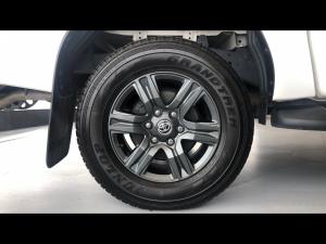 Toyota Hilux 2.4GD-6 double cab 4x4 Raider manual - Image 20