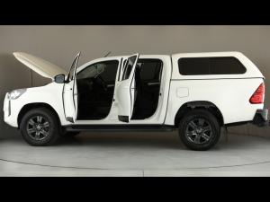 Toyota Hilux 2.4GD-6 double cab 4x4 Raider manual - Image 26