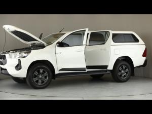 Toyota Hilux 2.4GD-6 double cab 4x4 Raider manual - Image 27