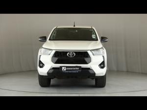 Toyota Hilux 2.4GD-6 double cab 4x4 Raider manual - Image 4