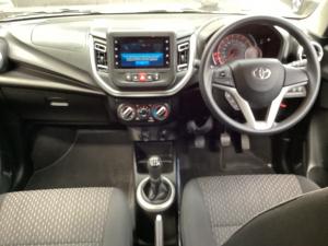 Toyota Vitz 1.0 XR manual - Image 6