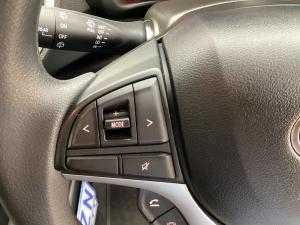 Toyota Vitz 1.0 XR manual - Image 9
