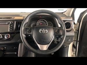Toyota RAV4 2.0 GX auto - Image 8