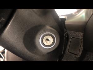 Toyota RAV4 2.0 GX auto - Image 16