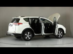 Toyota RAV4 2.0 GX auto - Image 31