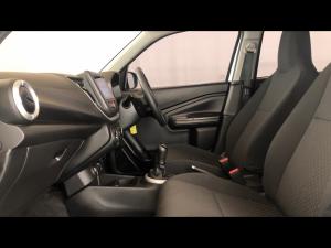Toyota Vitz 1.0 XR manual - Image 7