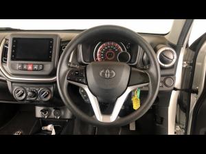 Toyota Vitz 1.0 XR manual - Image 8
