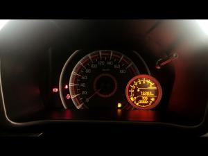 Toyota Vitz 1.0 XR manual - Image 9
