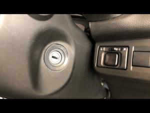 Toyota Vitz 1.0 XR manual - Image 16