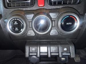 Suzuki Swift 1.2 GL manual - Image 9