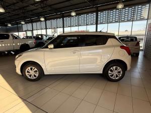 Suzuki Swift 1.2 GL manual - Image 15
