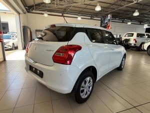 Suzuki Swift 1.2 GL manual - Image 2