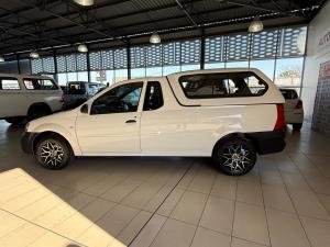 Nissan NP200 1.6i safety pack (aircon) - Image 16