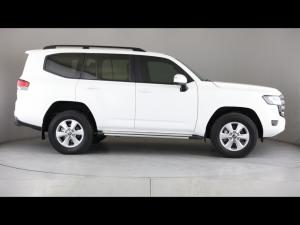 Toyota Land Cruiser 300 3.3D GX-R - Image 3