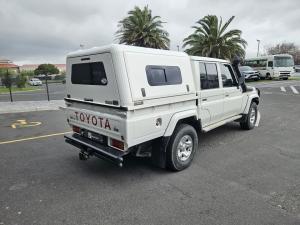 Toyota Land Cruiser 79 4.5D-4D V8 double cab LX 70th Anniversary - Image 2