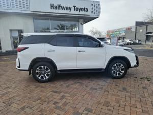 Toyota Fortuner 2.8GD-6 48V VX - Image 3