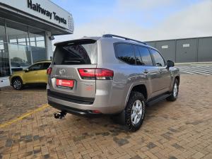 Toyota Land Cruiser 300 3.3D GX-R - Image 2