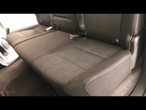 Toyota Hilux 2.4GD-6 double cab Raider manual - Image 12