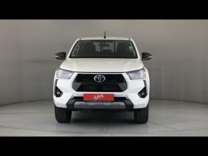 Toyota Hilux 2.4GD-6 double cab Raider manual - Image 4