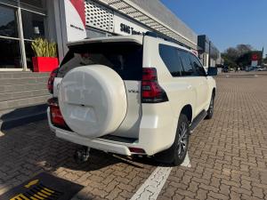 Toyota Land Cruiser Prado 2.8GD VX-L - Image 2