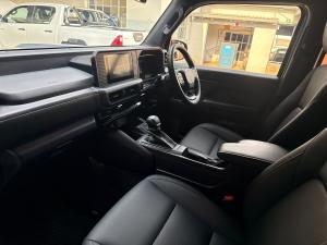 Toyota Land Cruiser FJ 2.7 4x4 VX - Image 7
