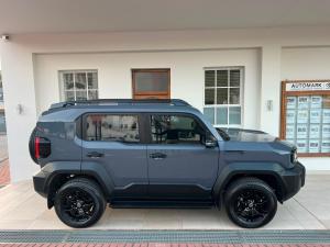 Toyota Land Cruiser FJ 2.7 4x4 VX - Image 3
