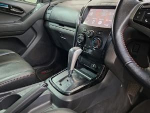 Isuzu D-Max 300 3.0TD double cab X-Rider - Image 14