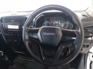Isuzu D-Max 1.9TD single cab L manual - Image 7