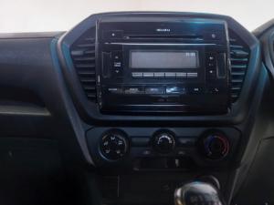 Isuzu D-Max 1.9TD single cab L manual - Image 8