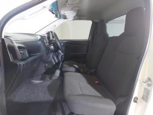 Isuzu D-Max 1.9TD single cab L manual - Image 9