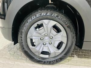 Mahindra XUV 3XO 1.2T MX2 manual - Image 9