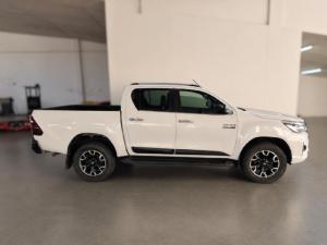 Toyota Hilux 2.8GD-6 double cab 4x4 Legend 50 auto - Image 3