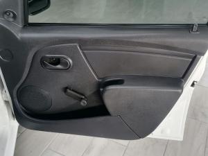 Nissan NP200 1.6i (aircon) - Image 27