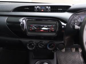 Toyota Hilux 2.4GD S (aircon) - Image 22