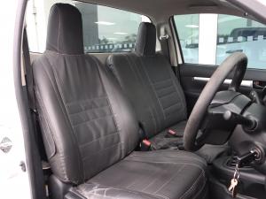 Toyota Hilux 2.4GD S (aircon) - Image 23