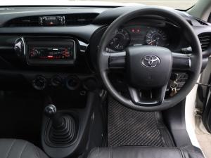 Toyota Hilux 2.4GD S (aircon) - Image 24