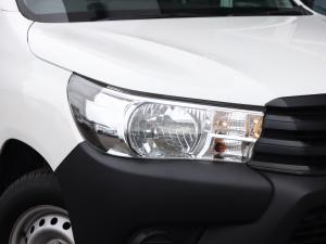 Toyota Hilux 2.4GD S (aircon) - Image 4