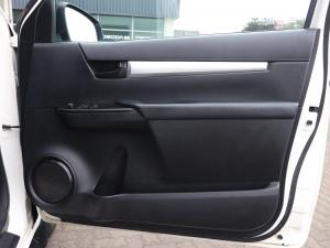 Toyota Hilux 2.4GD S (aircon) - Image 7