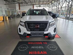 Nissan Navara 2.5DDTI PRO-4X Warrior 4X4 automatic D/C - Image 2