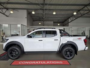 Nissan Navara 2.5DDTI PRO-4X Warrior 4X4 automatic D/C - Image 3