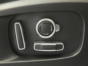 Land Rover Defender 130 D350 X-Dynamic HSE - Image 12