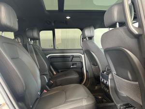 Land Rover Defender 130 D350 X-Dynamic HSE - Image 20