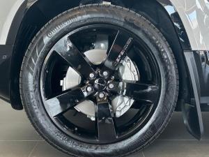 Land Rover Defender 130 D350 X-Dynamic HSE - Image 22