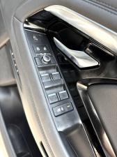 Land Rover Range Rover Evoque D200 R-Dynamic SE - Image 16